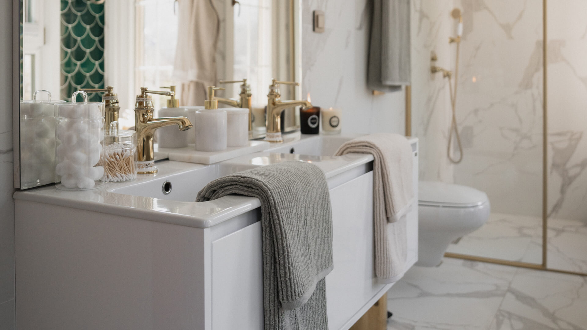 A premium bath collection made from 100% Aegean cotton